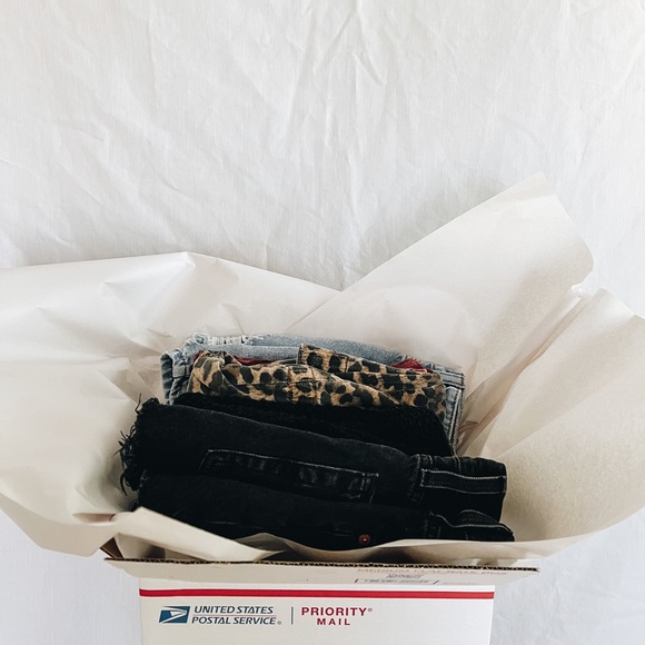 Thrift Fit Box | Elissa - Picture 1 of 5